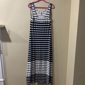Women’s striped maxi dress